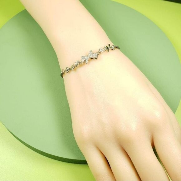 Brand New Silver Rhinestone Ribbon Bracelet - Picture 4 of 7